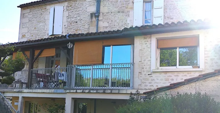 Installation de parasols, stores et brise-vue pour l'été, Angoulême, Pierre Brico