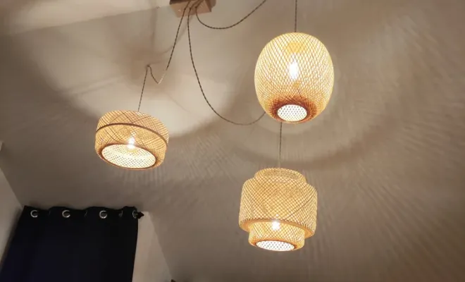 Pose de luminaires en triptiques suspendus au plafond, Angoulême, Pierre Brico