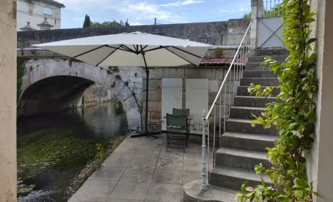 Installation de parasols, stores et brise-vue pour l'été, Angoulême, Pierre Brico